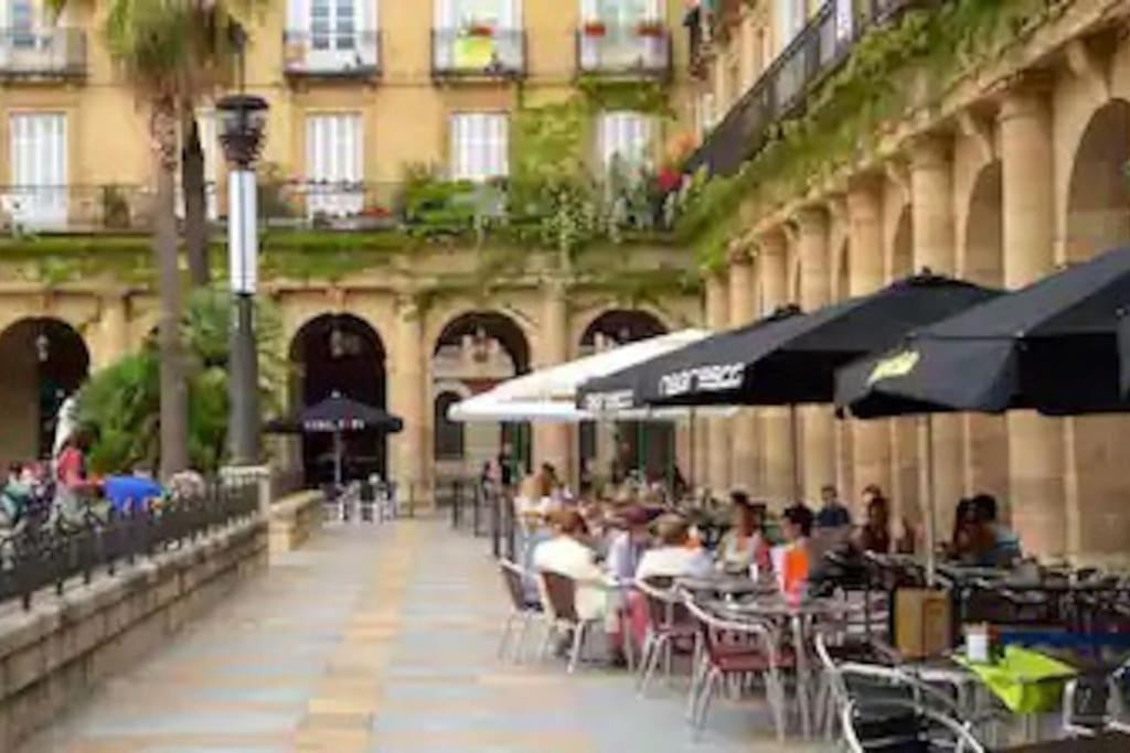 La Casita Verde. Metro Cerca Del Casco Viejo Bilbao Ngoại thất bức ảnh