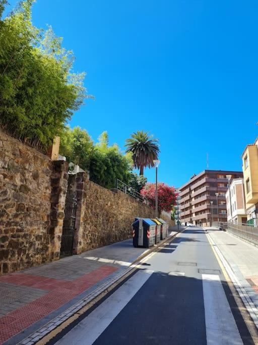 La Casita Verde. Metro Cerca Del Casco Viejo Bilbao Ngoại thất bức ảnh