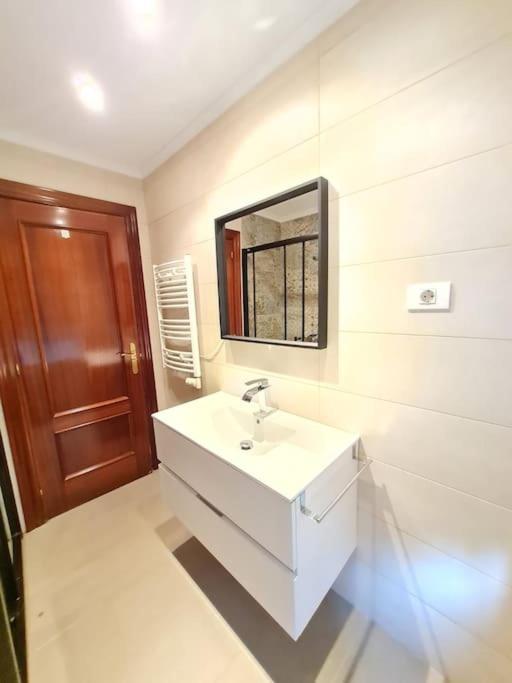 La Casita Verde. Metro Cerca Del Casco Viejo Bilbao Ngoại thất bức ảnh